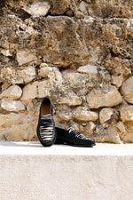 Charger l'image dans la galerie, Peter A. - Chaussures Mocassin Cuir Grainé Noir et Pony Zèbre