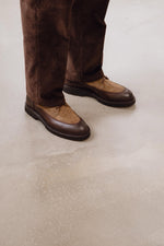 Charger l'image dans la galerie, Miller - Chaussures Boots Cuir Grainé Marron et Suede Taupe
