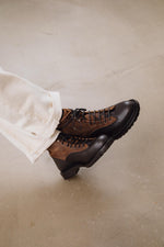 Charger l'image dans la galerie, Logger Boots - Chaussures Work Boots Cuir grainé Noir et Cuir gras Marron
