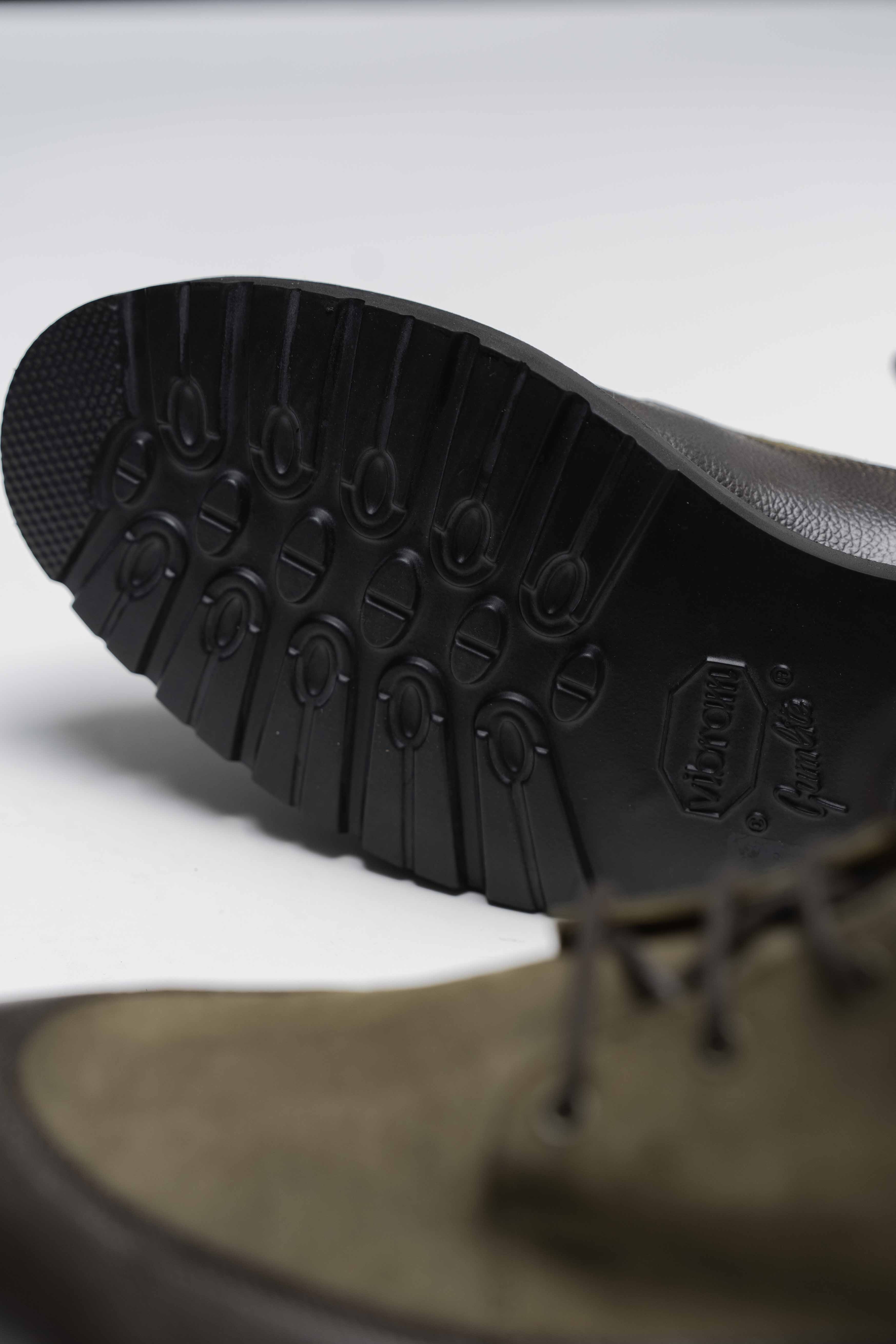 Miller - Chaussures Boots Cuir Grainé Marron et Suede Taupe