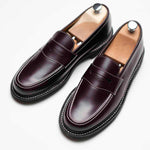 Charger l&#39;image dans la galerie, Paul - Chaussures Mocassin Cuir Bordeaux Coutures Blanches
